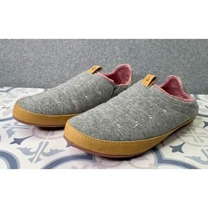 OluKai Gray and Pink Slip-On Slippers with Tan Trim